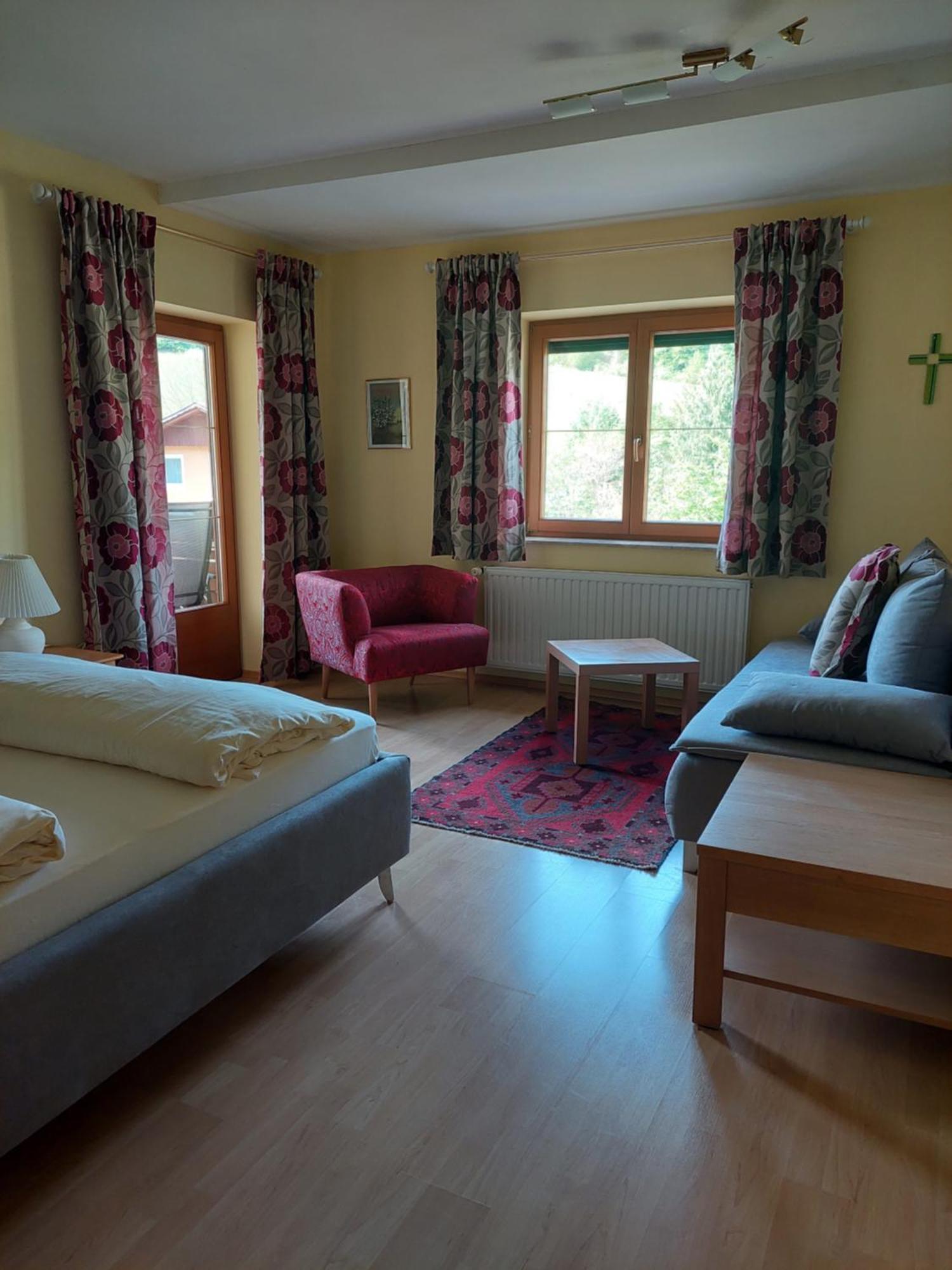 Anna'S Home - Ferienwohnungen Ratsch an der Weinstraße Exteriör bild