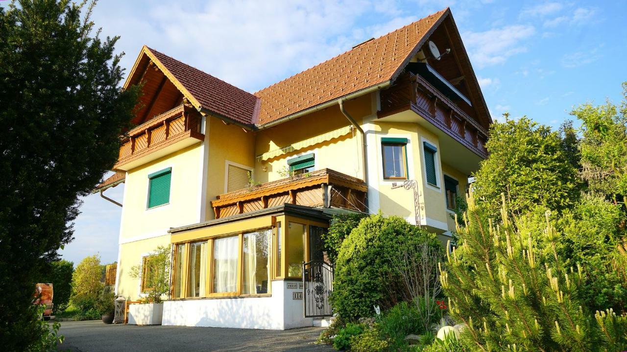 Anna'S Home - Ferienwohnungen Ratsch an der Weinstraße Exteriör bild