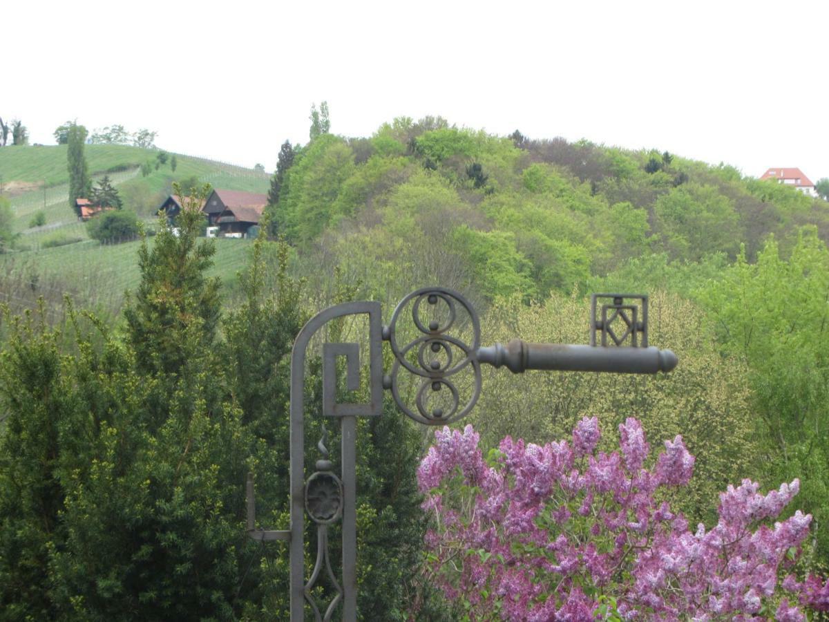 Anna'S Home - Ferienwohnungen Ratsch an der Weinstraße Exteriör bild