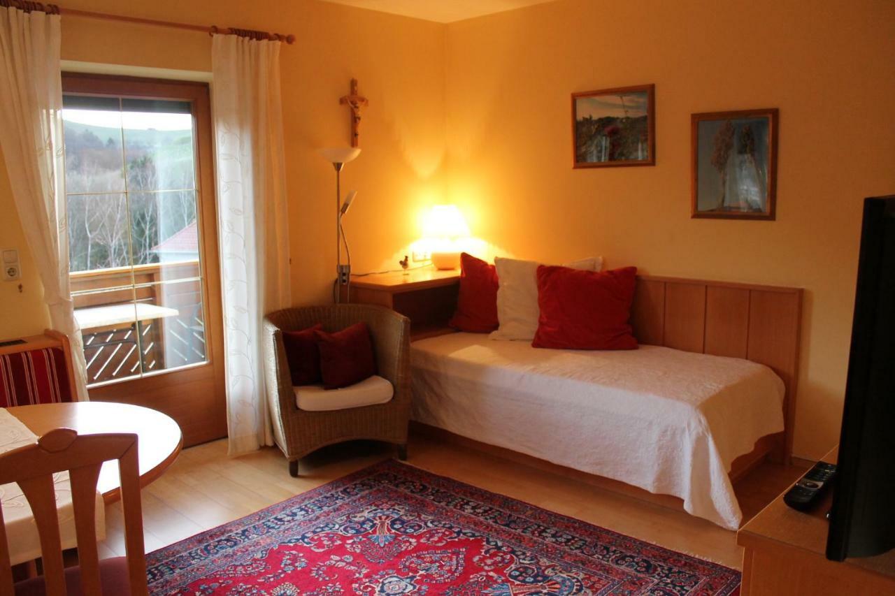 Anna'S Home - Ferienwohnungen Ratsch an der Weinstraße Exteriör bild
